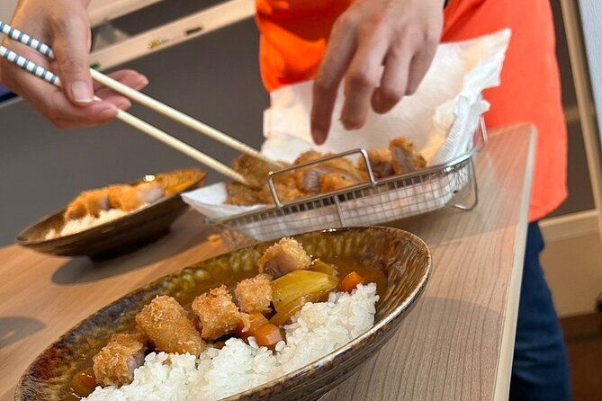 osaka-cooking-classkatsu-curry-bento-okonomiyaki-store-tour