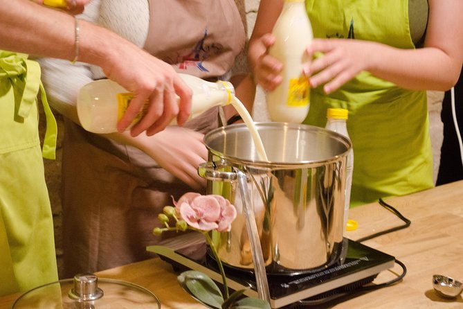 paris-cheesemaking-workshop-including-wine-and-cheese-tasting-with-an-expert