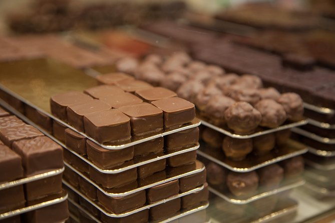 paris-french-sweets-tasting-tour-with-pastries-and-chocolates