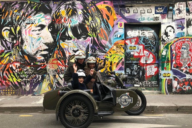paris-vintage-private-city-tour-on-a-sidecar-motorcycle