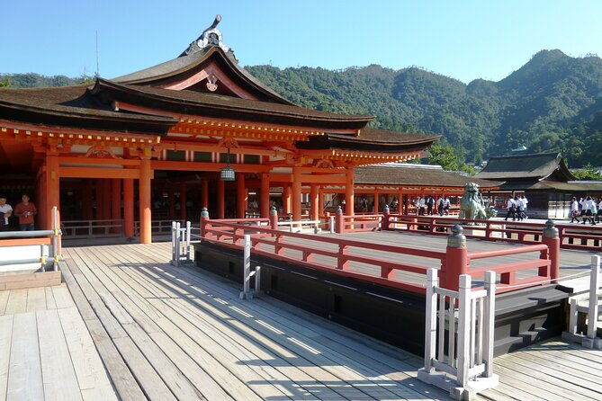 peaceful-hiroshima-miyajima-unesco-1-day-bus-tour