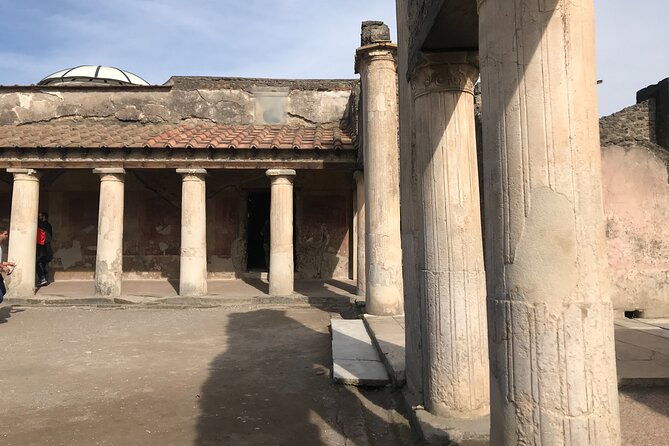pompeii-private-tour-with-an-archaeologist-and-skip-the-line