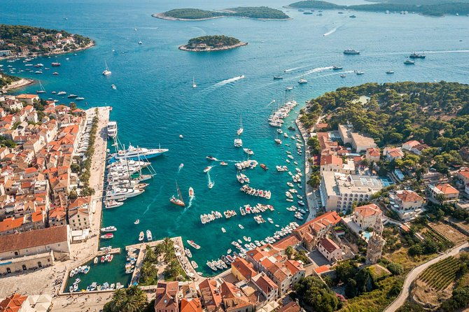 private-blue-cave-and-hvar-5-islands-tour