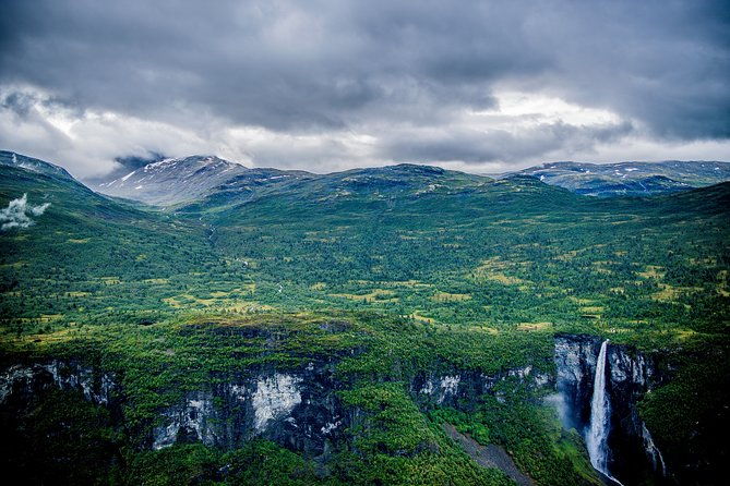private-full-day-round-trip-from-oslo-to-sognefjord-via-flam-railway