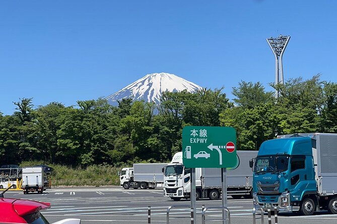 private-guided-tour-at-mount-fuji-majesty