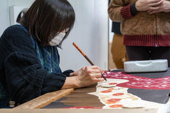 private-guided-tour-to-kimono-factory-in-tokamachi