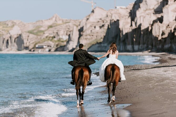 private-horse-riding-experience-in-santorini