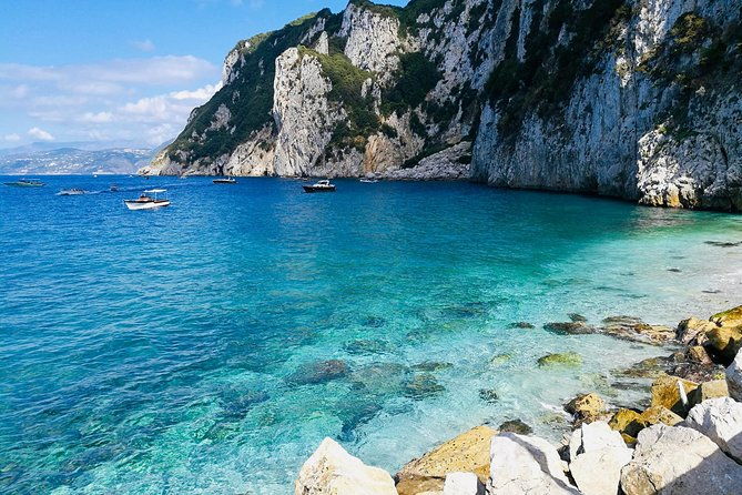 private-island-of-capri-boat-tour-for-couples