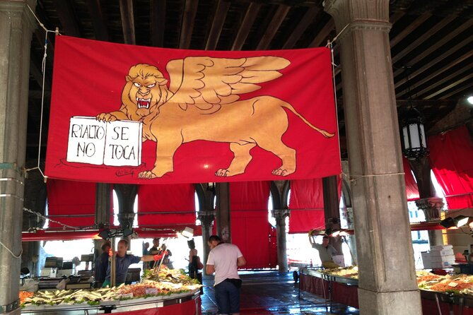 private-secret-venice-tour-rialto-market-san-polo-food-and-wine-tasting