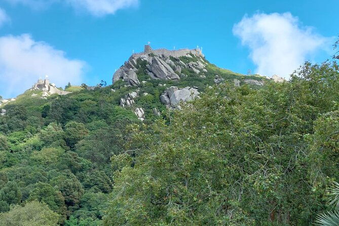 private-tour-sintra-palaces-and-mountain-tuk-tuk2-to-6-people
