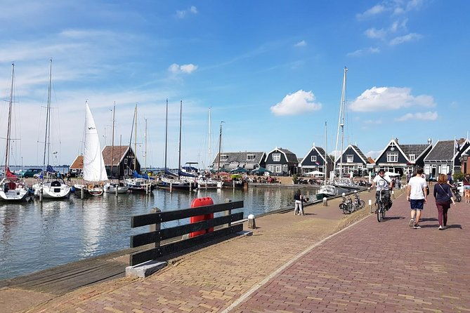 private-tour-to-zaanse-schans-volendam-cheese-windmills-clogs