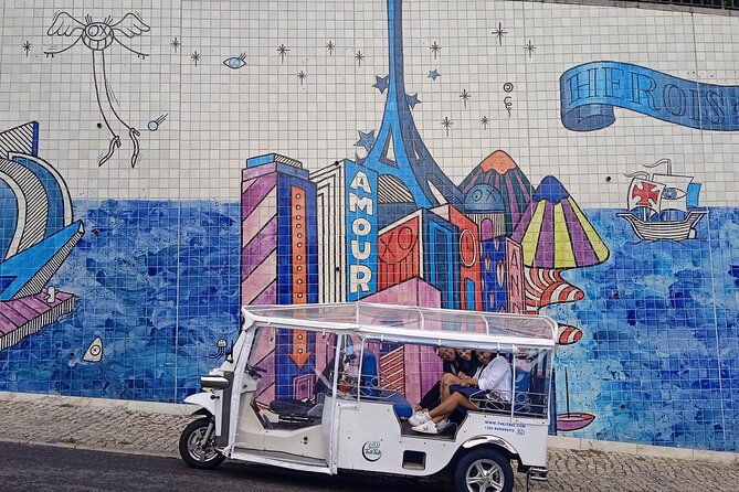 private-tuk-tuk-of-the-old-town-lisbon-and-street-art-highlights
