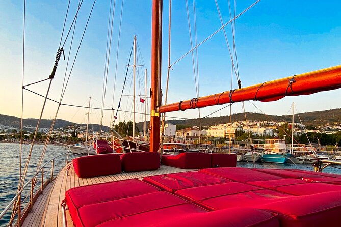 private-vip-gulet-boat-tour-with-lunch-in-bodrum-for-6-hour