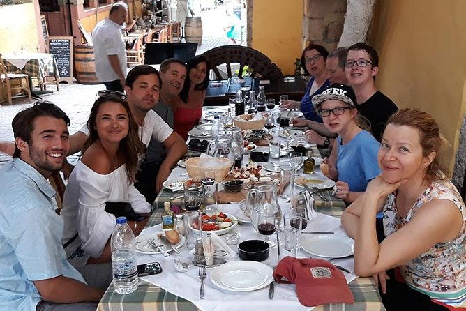 private-walking-tour-with-lunch-and-wine-tasting-by-a-sommelier