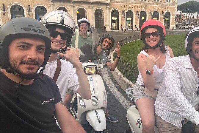 rome-vespa-tour-with-pro-photographer