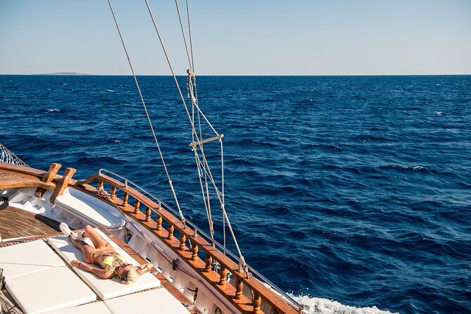 sailing-the-saronic-gulf-agistri-moni-aegina-all-day-cruise