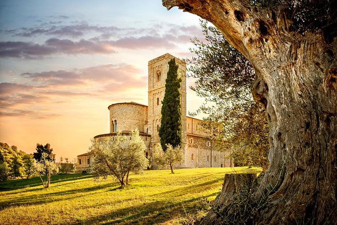 san-gimignano-chianti-and-montalcino-day-trip-from-siena