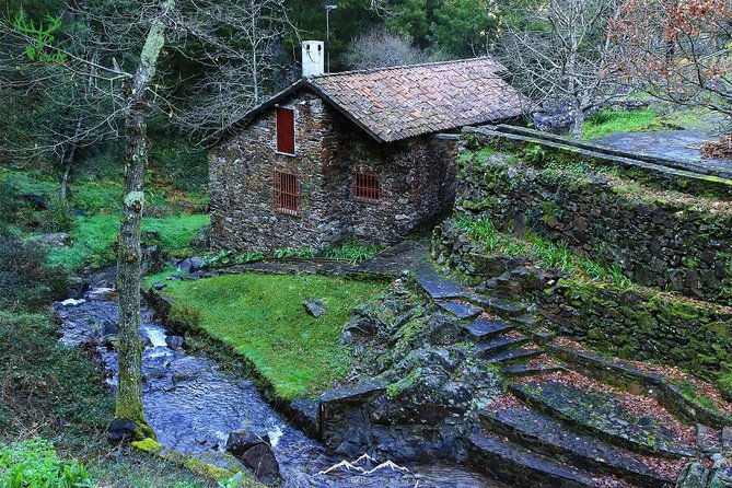 schist-villages-at-lousa-mountain