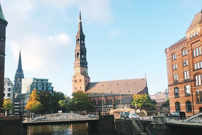 sightseeing-tour-free-tour-historic-center-hamburg-on-foot