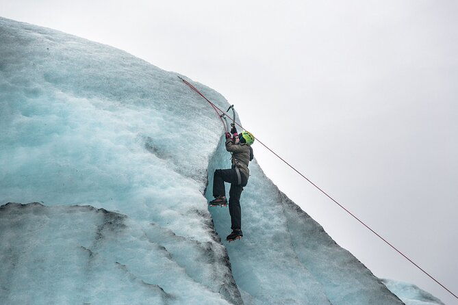 skaftafell-ice-climbing-glacier-hike