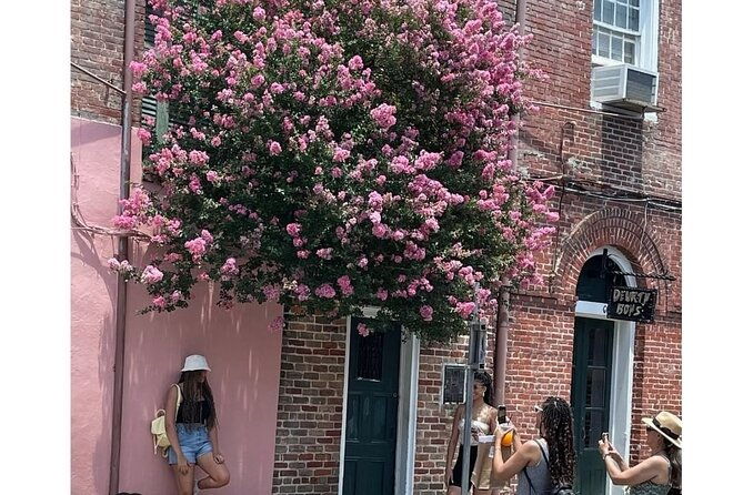 small-group-french-quarter-history-walking-tour