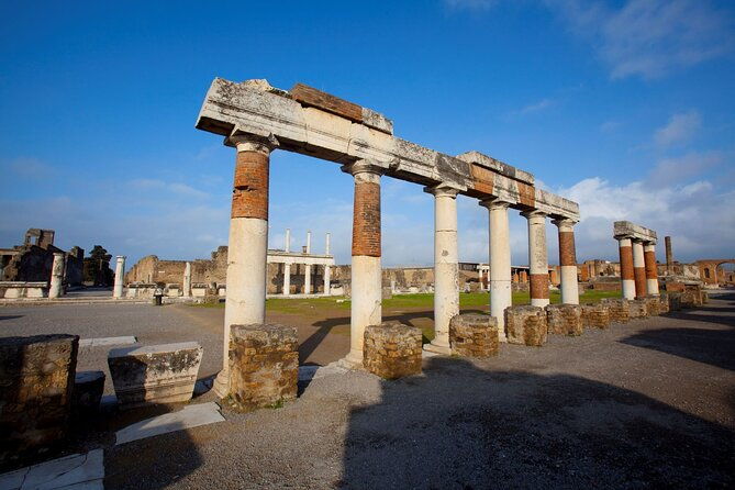 small-group-guided-pompeii-tour-from-positano
