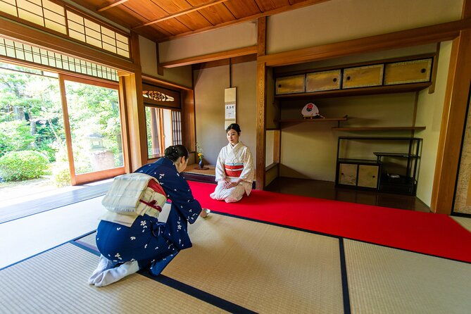 stunning-private-tea-ceremony-camellia-garden-teahouse
