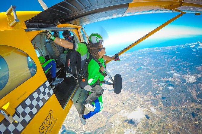 tandem-skydiving-algarve-10-000ft-3500m
