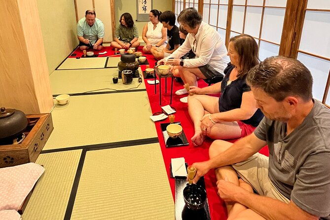 tea-ceremony-experience-in-osaka-doutonbori