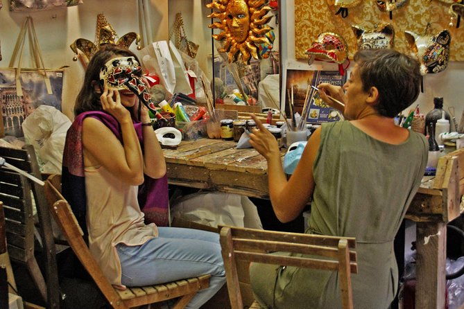 venice-carnival-mask-making-class-in-venice-italy