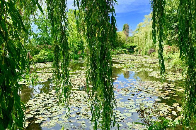 versailles-palace-and-giverny-private-guided-tour-from-paris