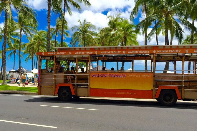 waikiki-trolley-blue-line-coastline-local-grindz-hop-on-hop-off
