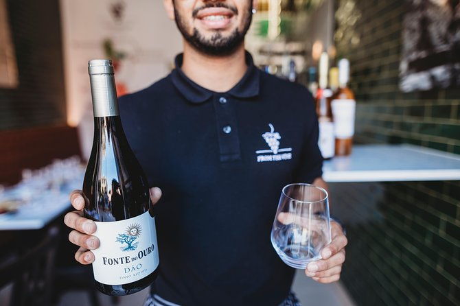 wine-and-cheese-tasting-lunch-in-portuguese-wine-bar