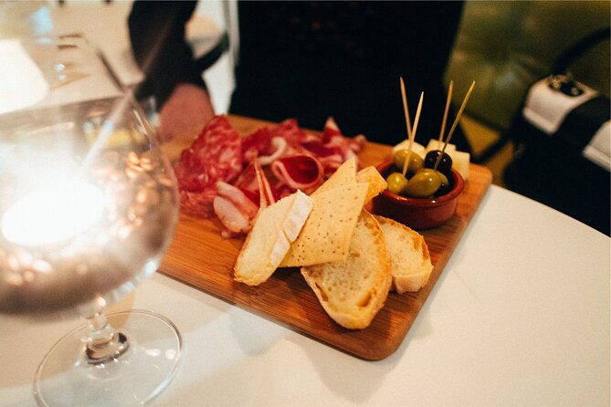 wine-class-and-tasting-in-milan-small-group