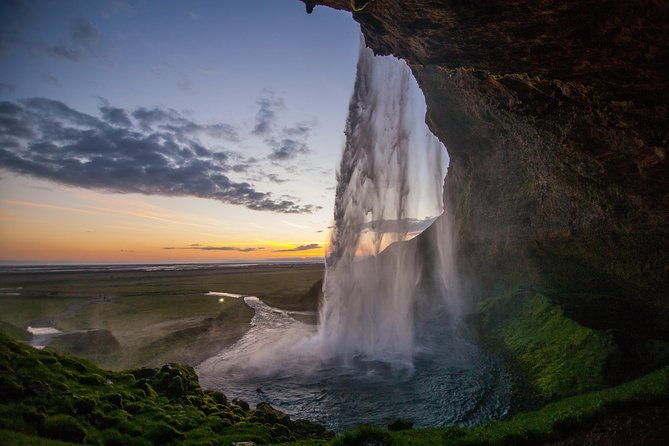 3-day-ice-cave-south-coast-golden-circle-and-northern-lights