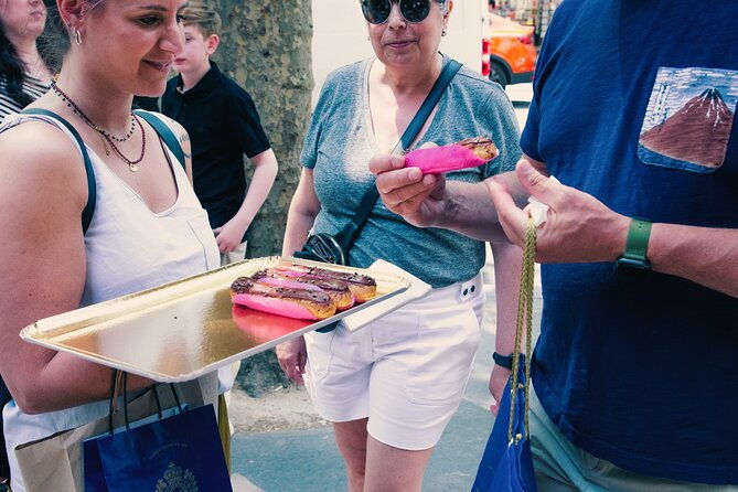 a-morning-in-paris-food-tour-croissants-baguettes-chocolate