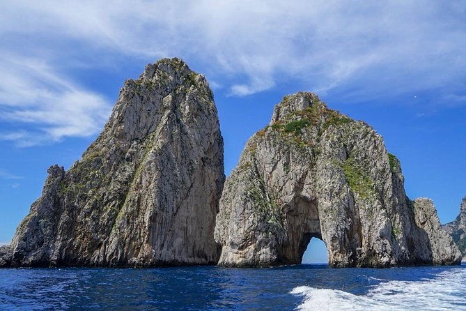 amalfi-to-capri-private-boat-tour