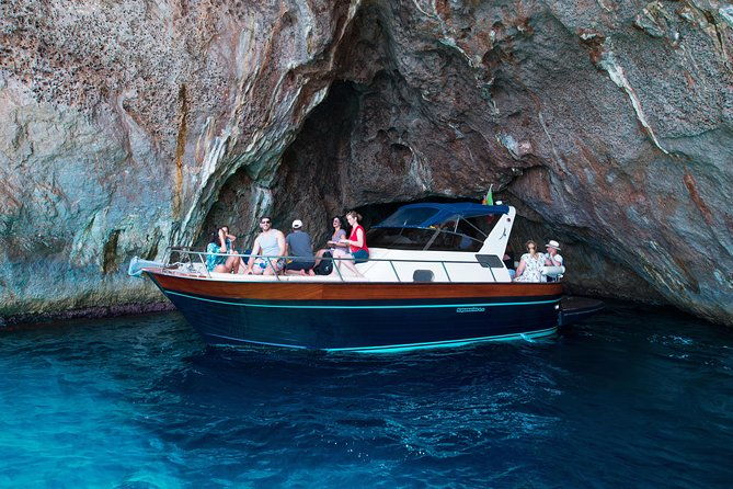 capri-boat-excursion-from-sorrento