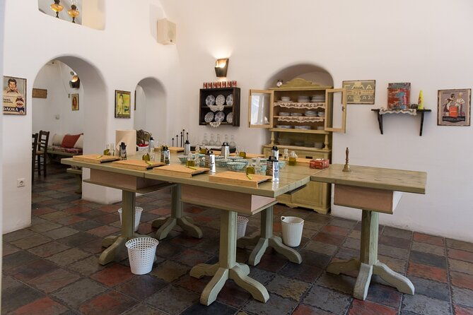 cooking-class-in-traditional-cave-house-in-santorini