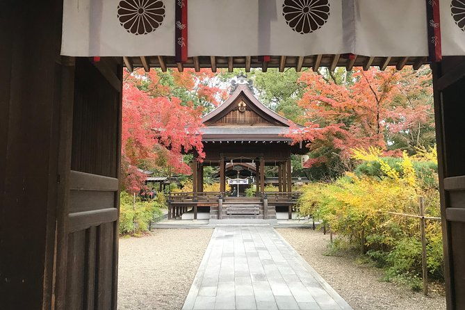 cycle-kyotos-hidden-gems-gion-stroll-2