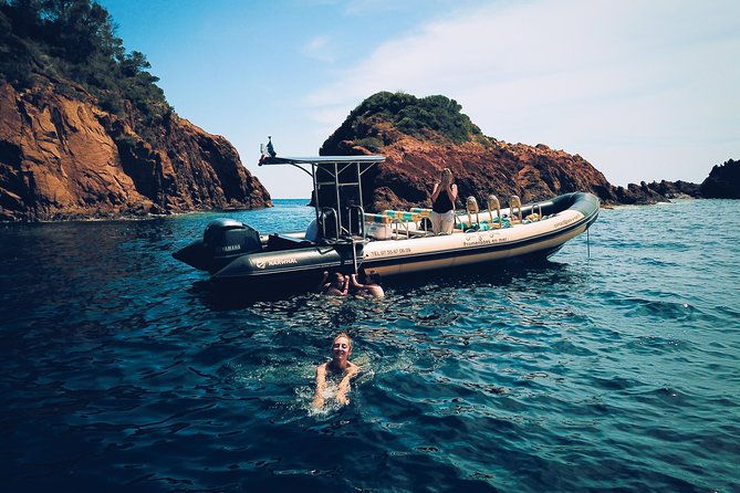 departure-from-saint-raphael-the-creeks-of-esterel