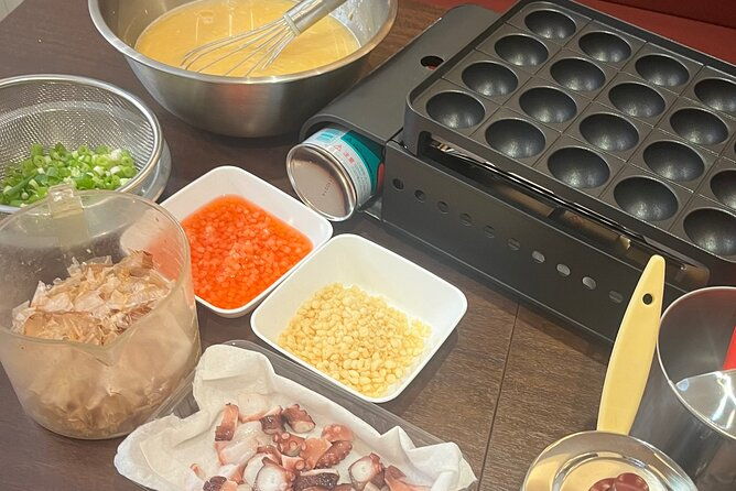 experience-cooking-takoyaki-in-its-birthplace-osaka