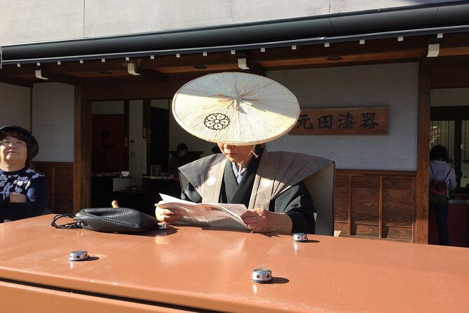 experience-takayama-old-town-morning-markets-in-1-hour