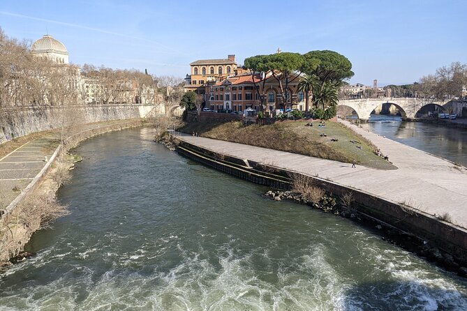 free-urban-trekking-with-an-archaeologist