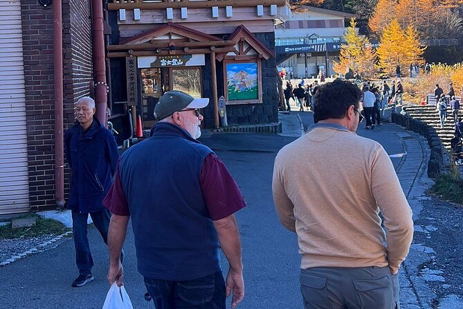 from-tokyo-mount-fuji-highlights-tour-with-kawaguchi-lake-cruise