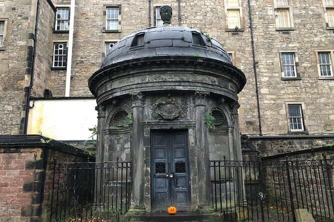 ghosts-of-edinburgh-bloody-past-exploration-game-and-tour