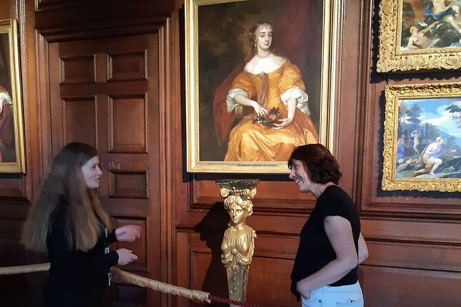 hampton-court-palace-private-tour-with-an-accredited-expert-guide
