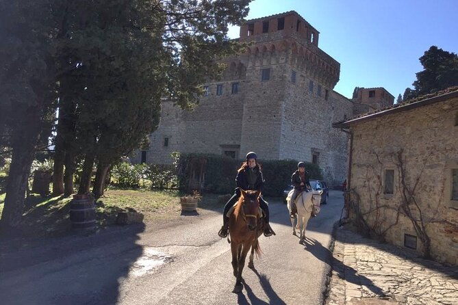 horseback-ride-and-gourmet-cuisine-in-a-historic-food-shop