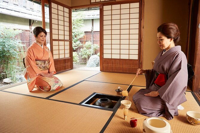 kimono-tea-ceremony-at-kyoto-maikoya-nishiki