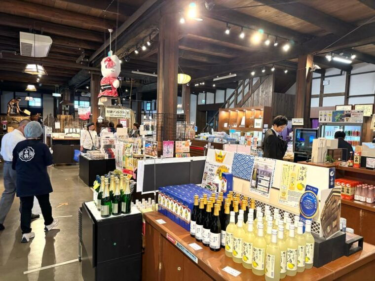 kobe-sake-brewery-tour-with-tasting-sake